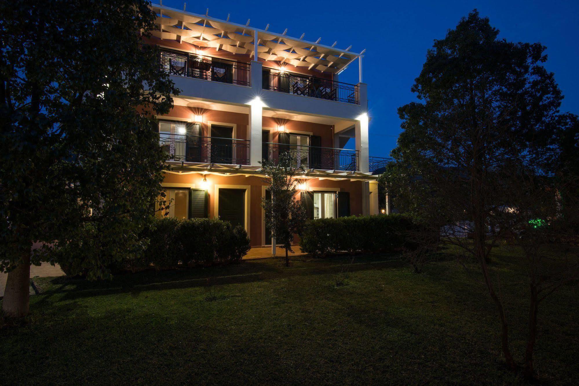 Dina Apartments Razata ภายนอก รูปภาพ