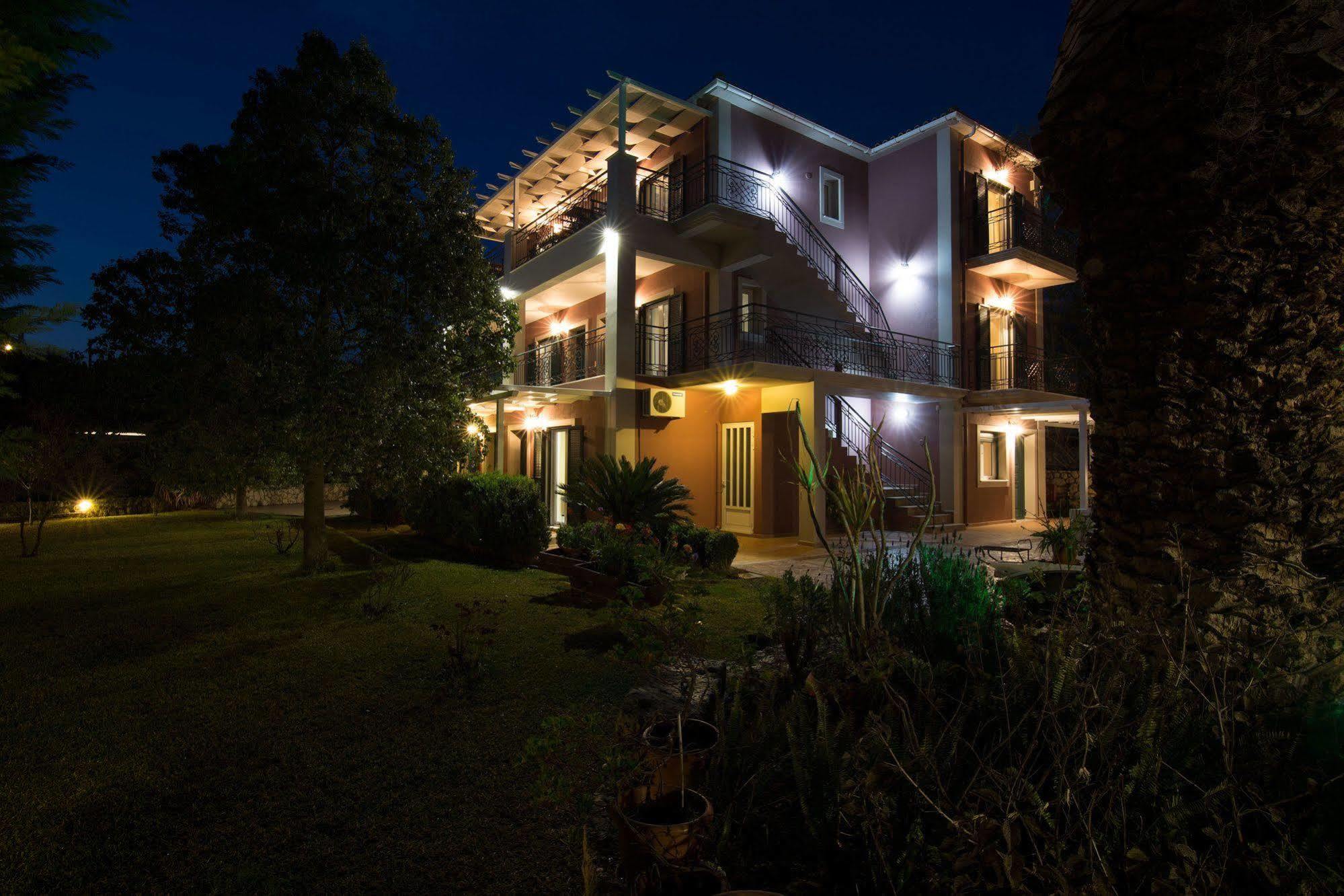 Dina Apartments Razata ภายนอก รูปภาพ