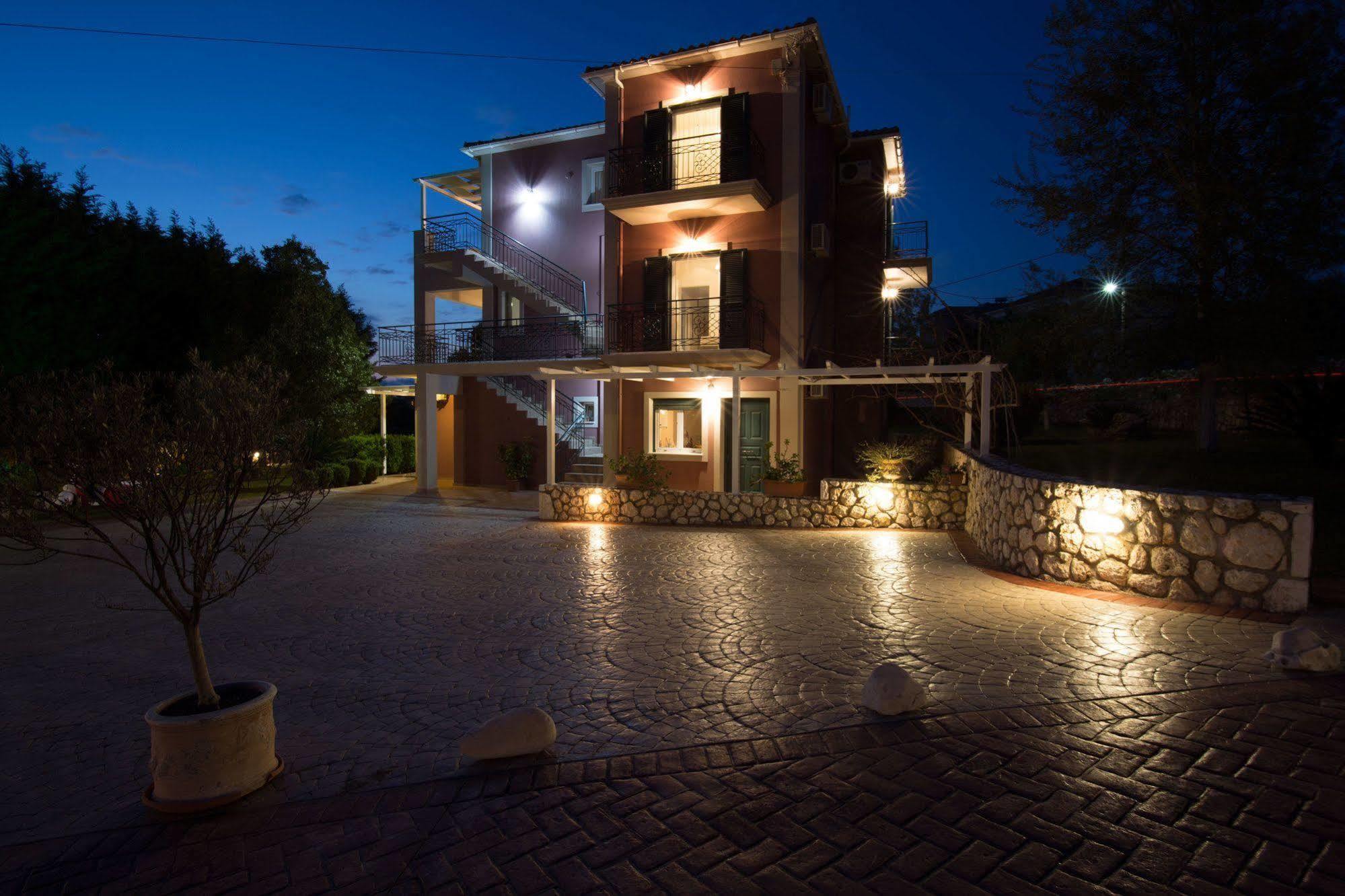 Dina Apartments Razata ภายนอก รูปภาพ