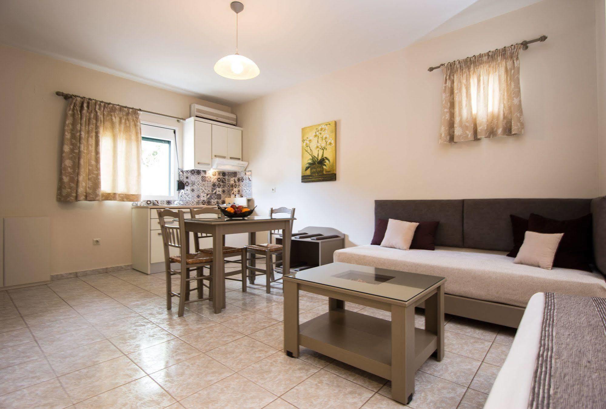 Dina Apartments Razata ภายนอก รูปภาพ